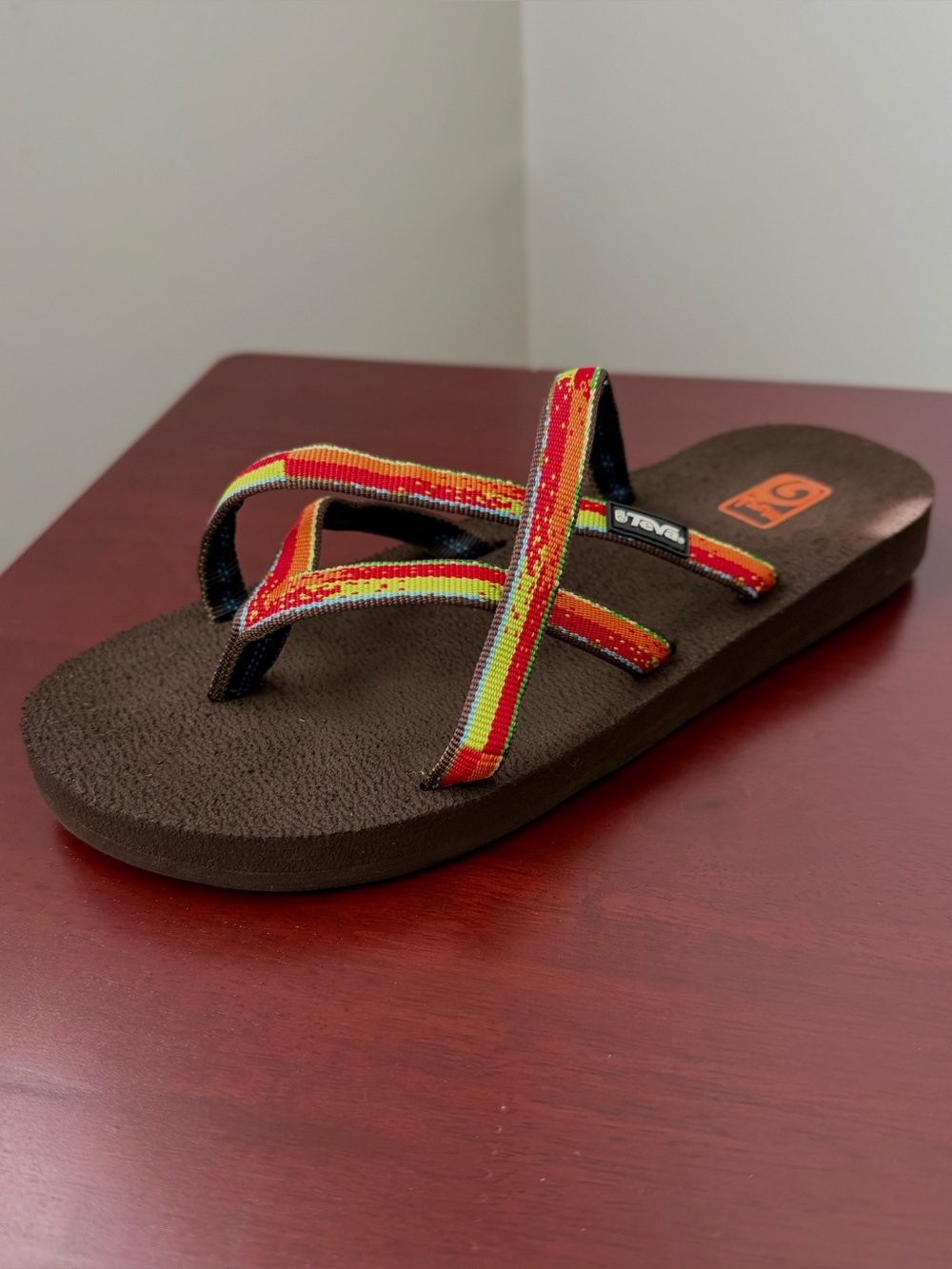 Teva Olowahu Strappy Flip-Flop Sandals - Very Good Condition!